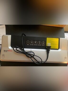 VS2100 Silver Vacuum Sealer Machine